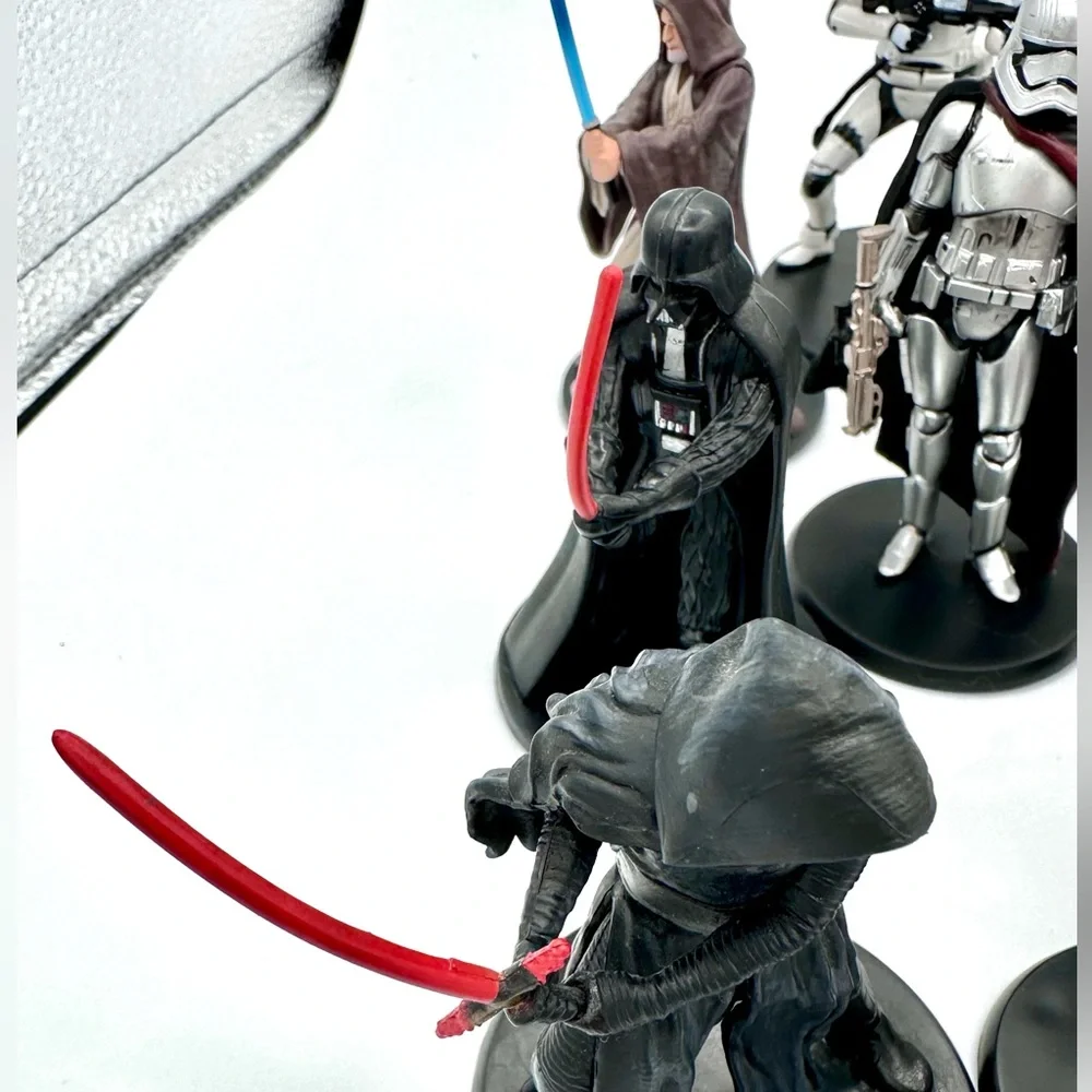 Lot of 20 Star Wars Cake Toppers Figures 4” Disney Store - Picture 5 of 10